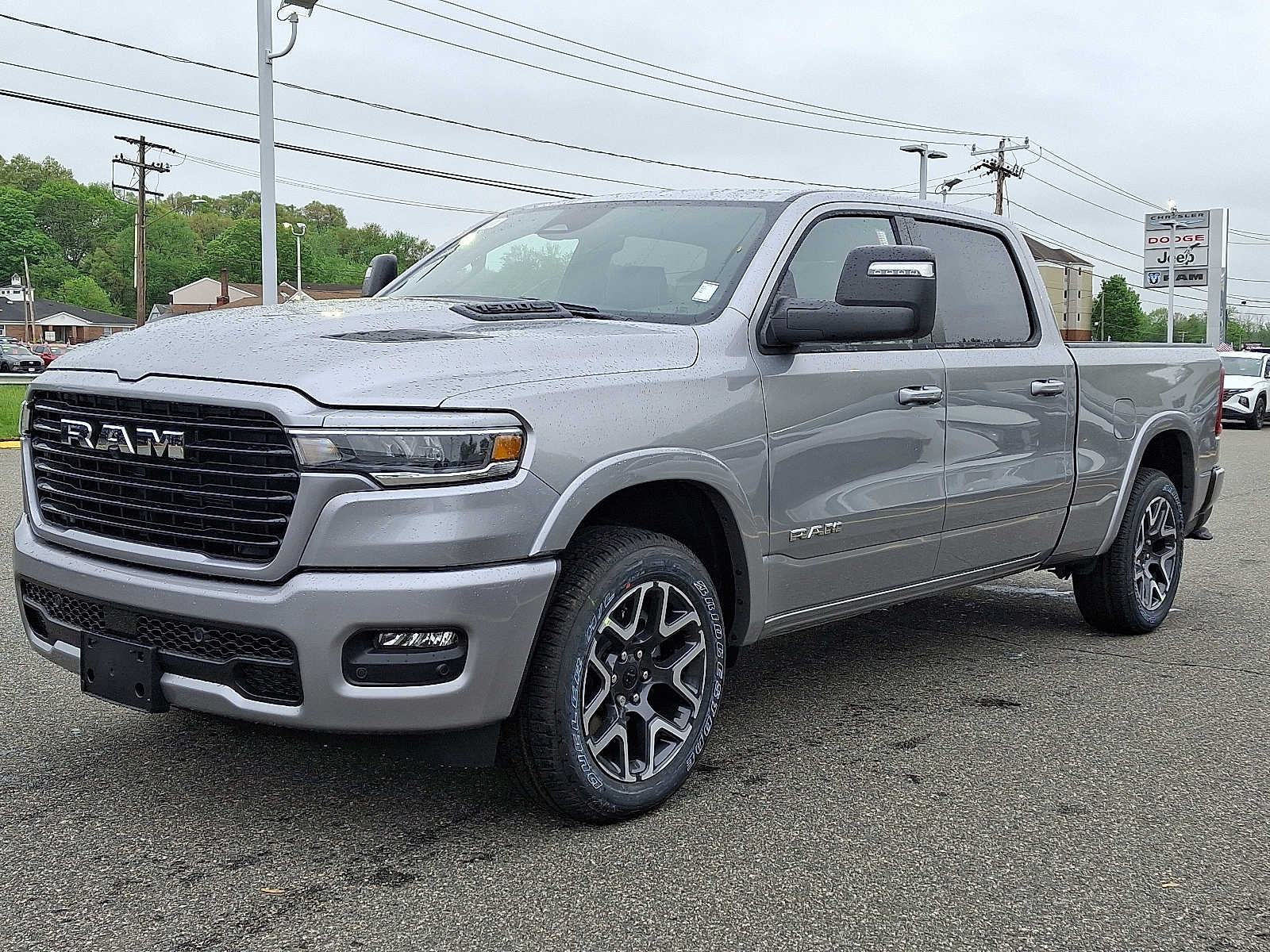 2025 Ram 1500 Laramie photo 2