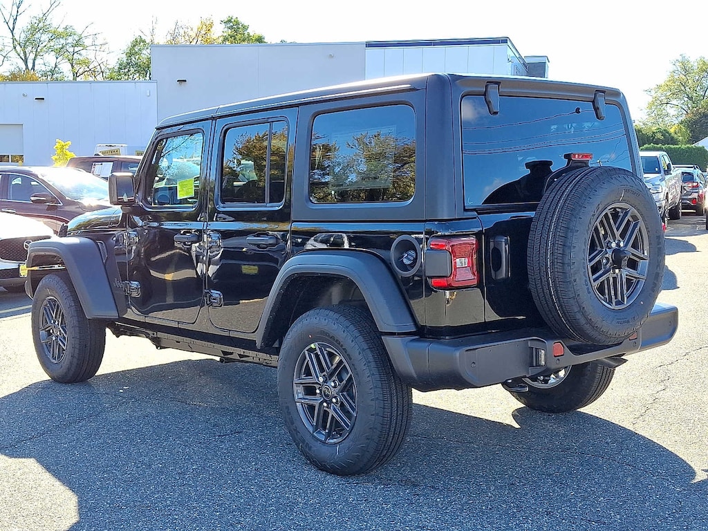 New 2026 Jeep Wrangler 4-DOOR SPORT S Sport Utility