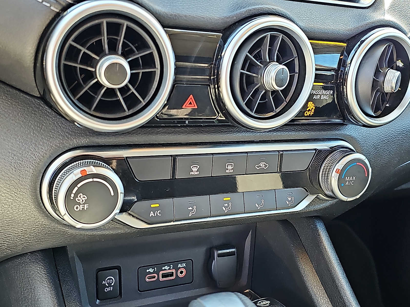 2024 Nissan Sentra SV - Photo 16