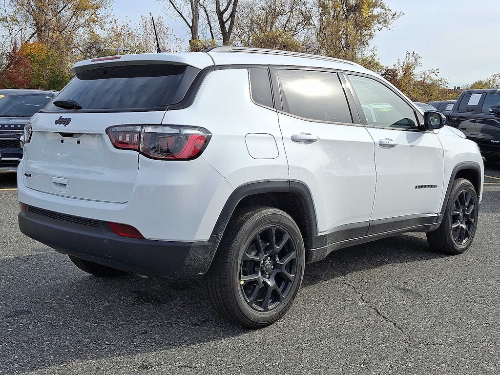 New 2026 Jeep Compass LATITUDE ALTITUDE 4X4 Sport Utility