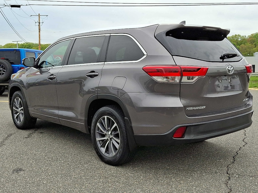 Used 2018 Toyota Highlander XLE SUV