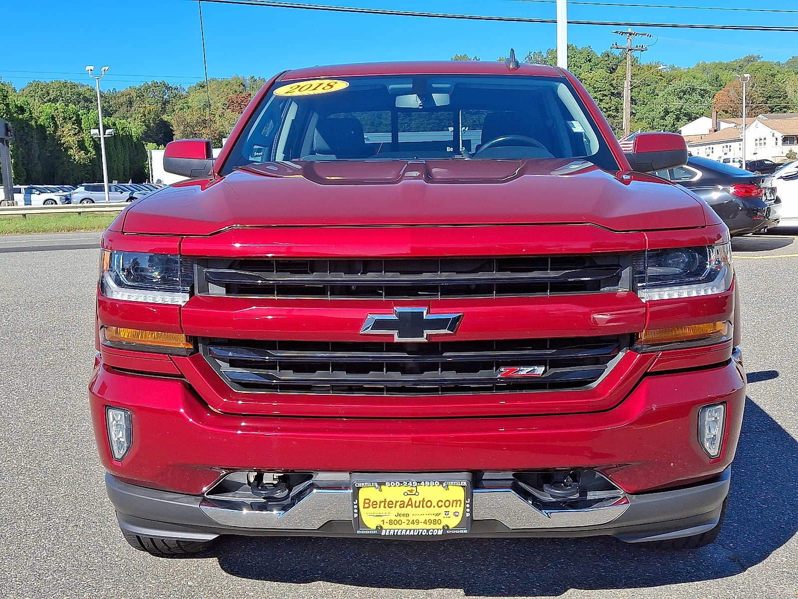 2018 Chevrolet Silverado 1500 LT photo 2