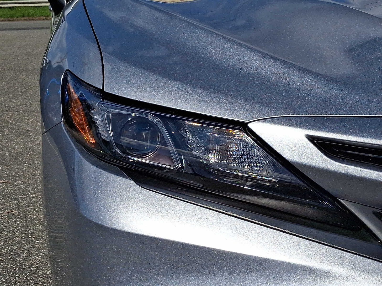 2024 Toyota Camry SE - Photo 9