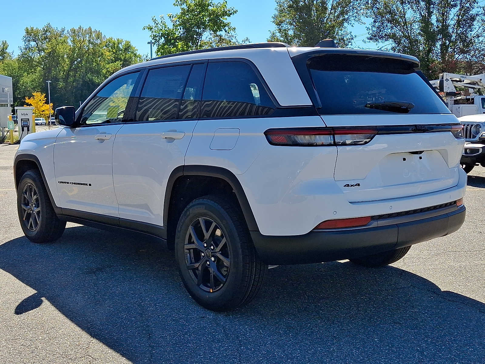 New 2027 Jeep Grand Cherokee LAREDO ALTITUDE 4X4 Sport Utility