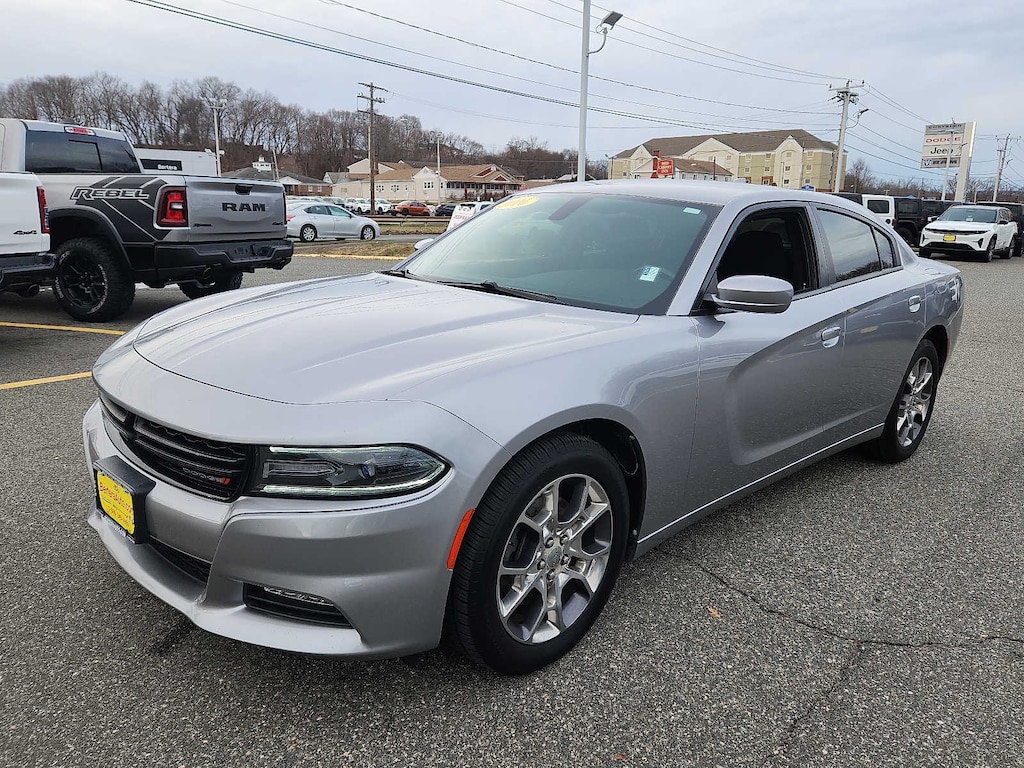Used 2016 Dodge Charger SXT Sedan