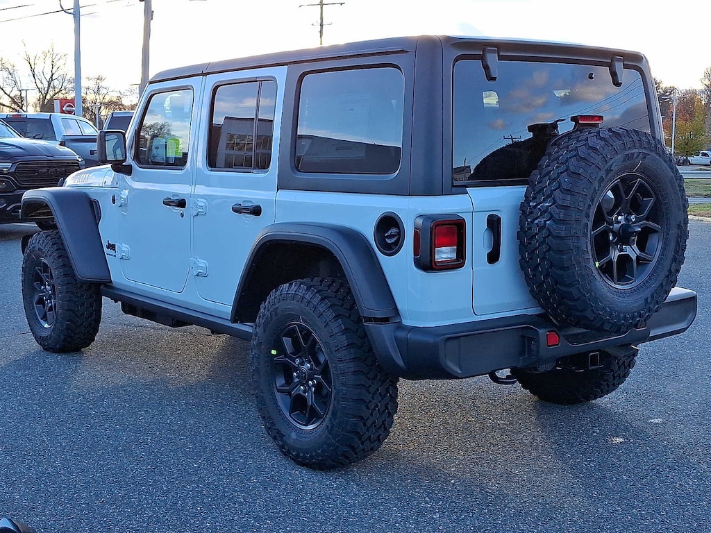 New 2026 Jeep Wrangler 4-DOOR WILLYS Sport Utility