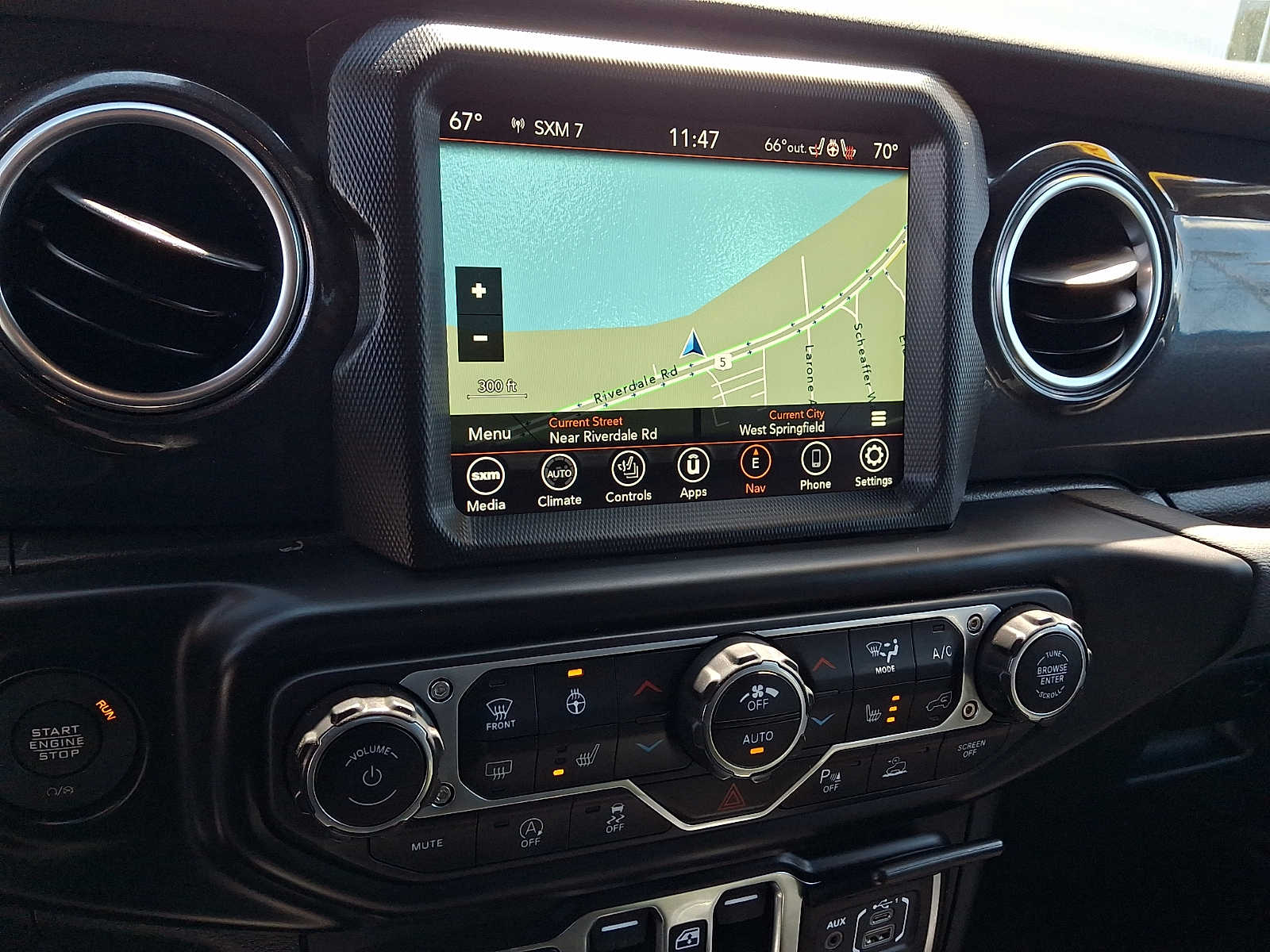 2022 Jeep Wrangler Unlimited Sahara Altitude - Photo 17