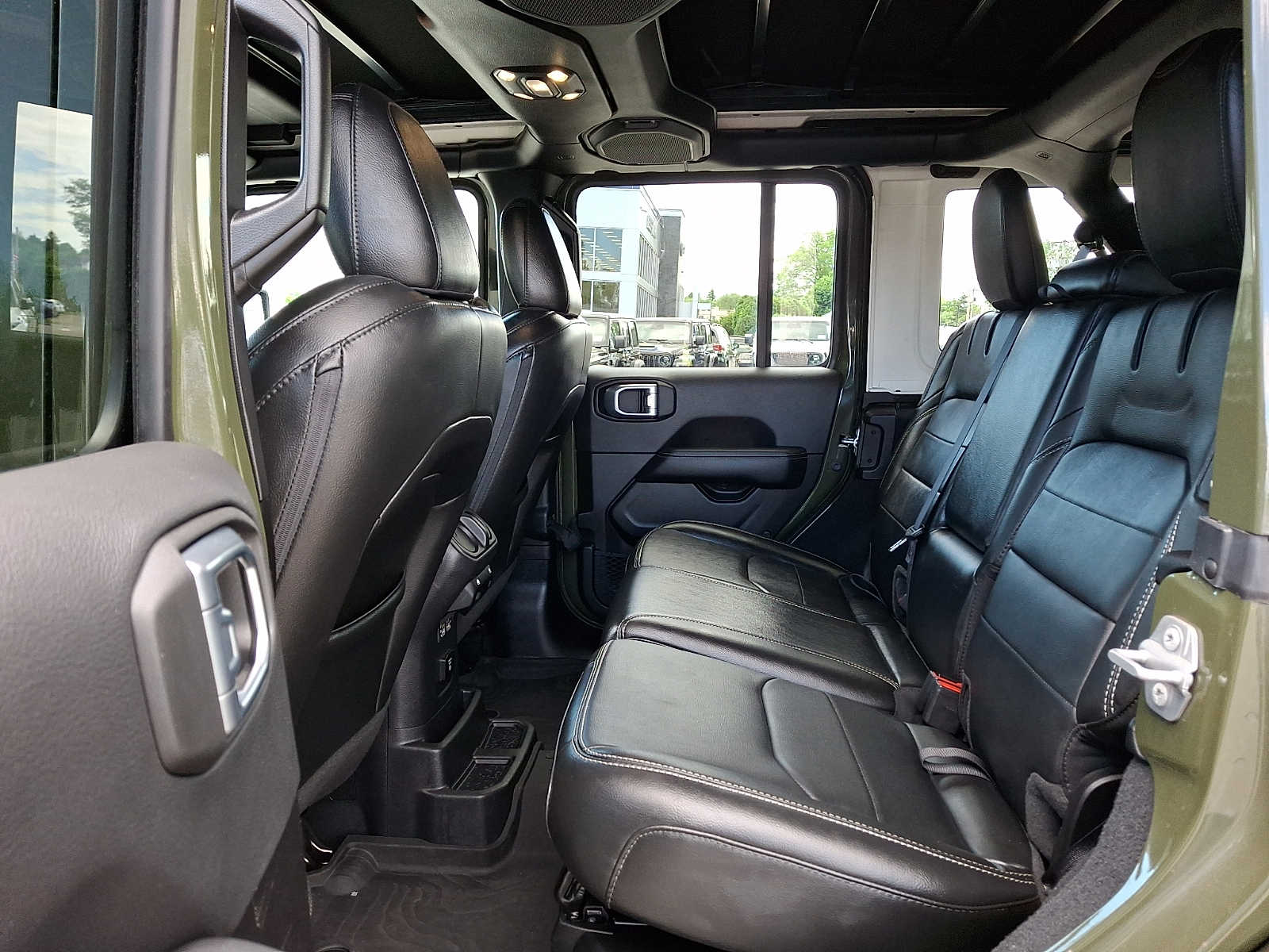 2022 Jeep Wrangler Unlimited Sahara 4XE - Photo 10
