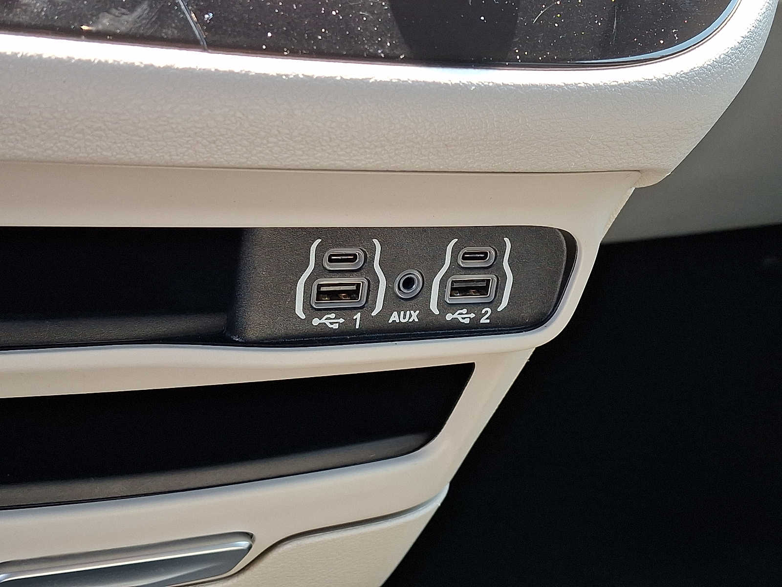 2024 Chrysler Pacifica Touring L - Photo 26