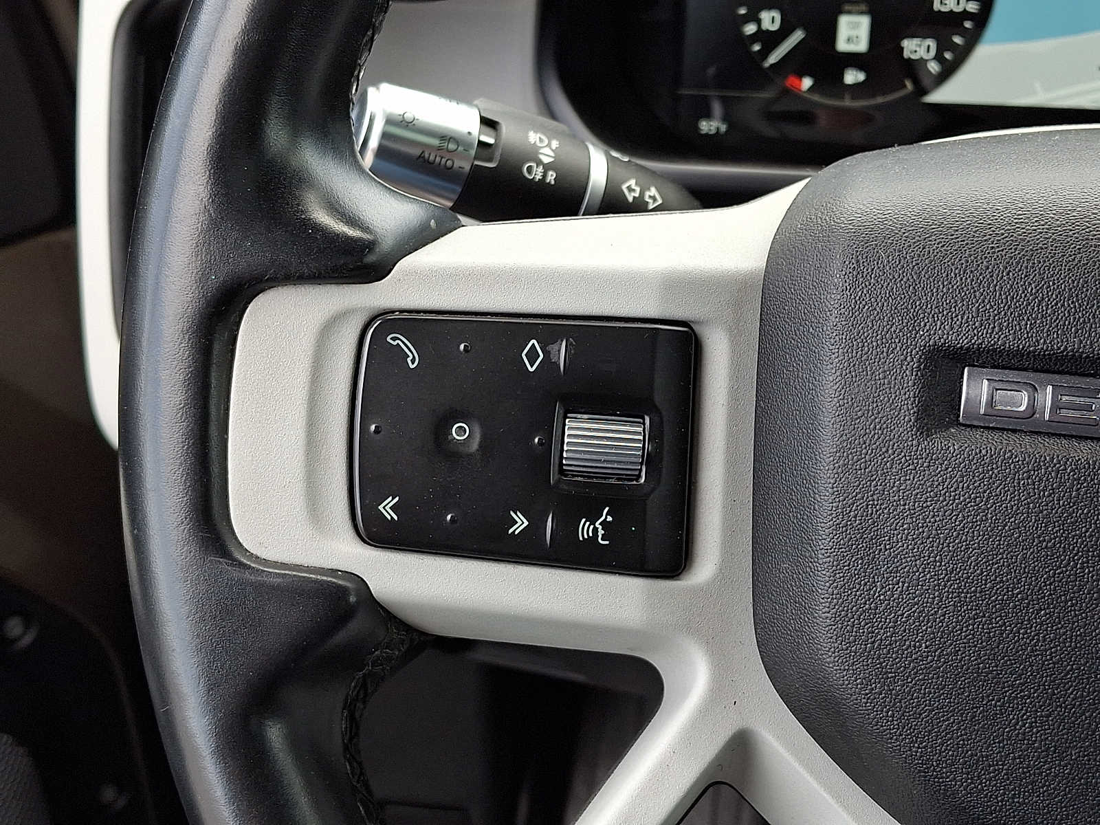 2022 Land Rover Defender X-Dynamic SE - Photo 26