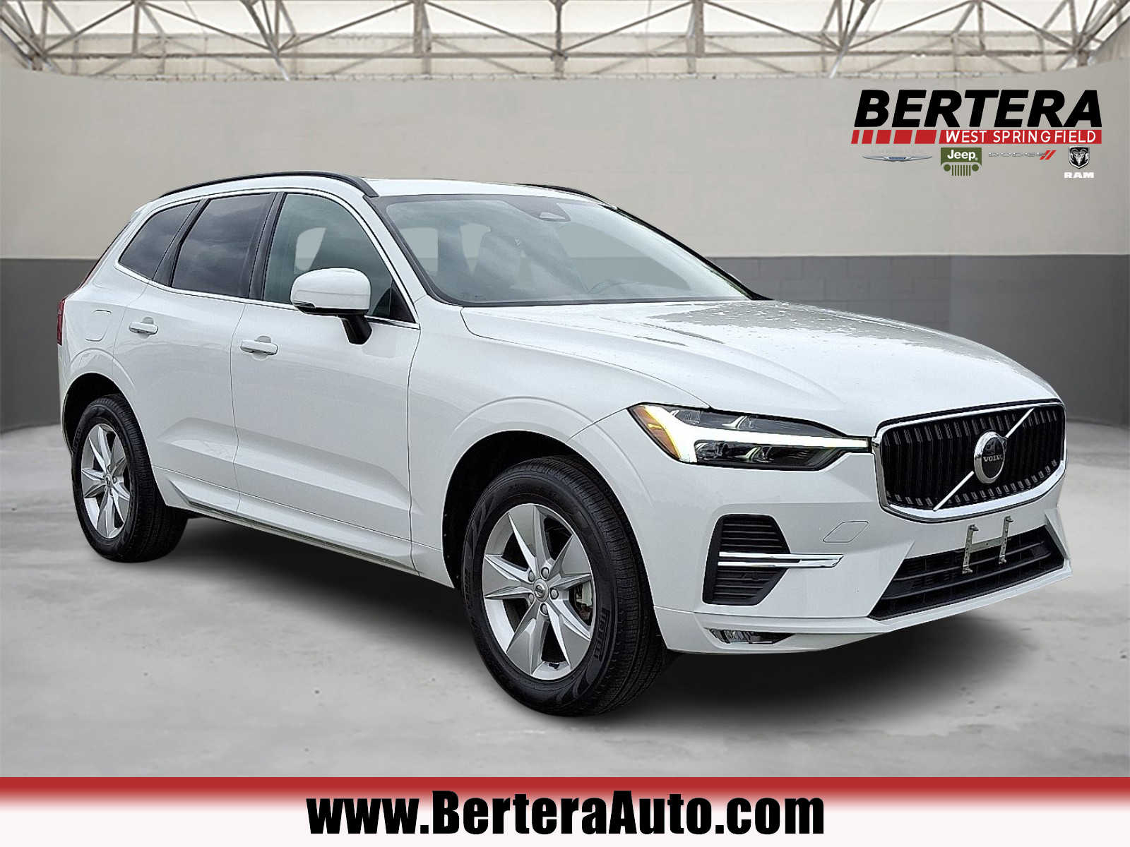 2022 Volvo XC60 Momentum