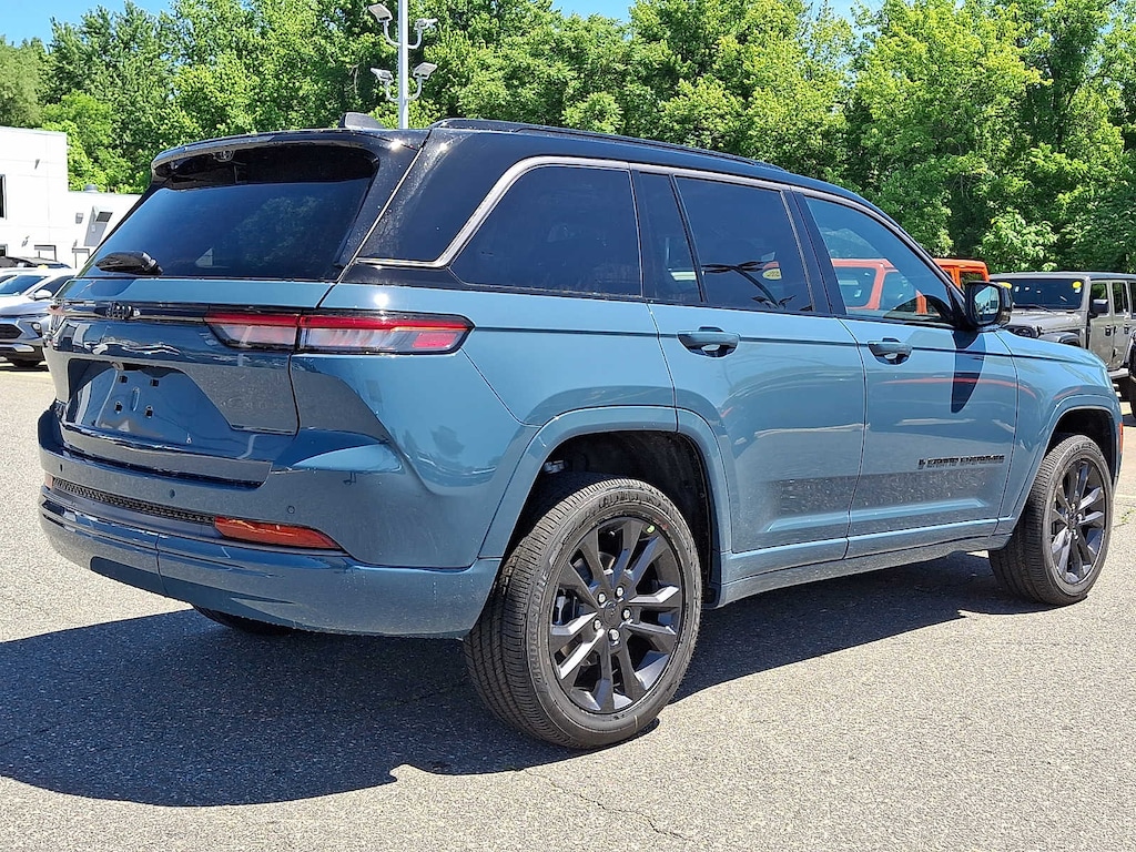 New 2026 Jeep Grand Cherokee LIMITED RESERVE 4X4 Sport Utility