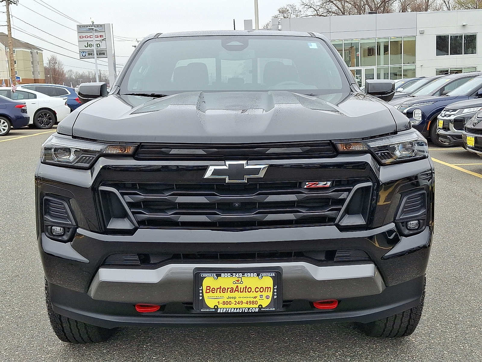 2024 Chevrolet Colorado Z71 photo 2