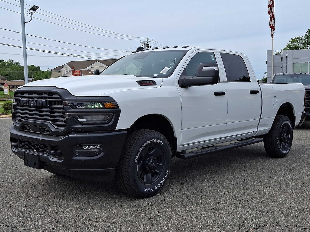 New 2026 Ram 3500 TRADESMAN CREW CAB 4X4 6'4 BOX Pickup