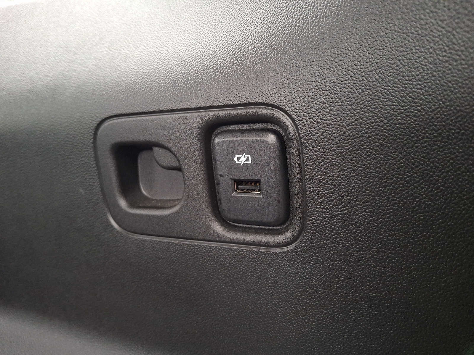 2023 GMC Acadia SLE - Photo 11