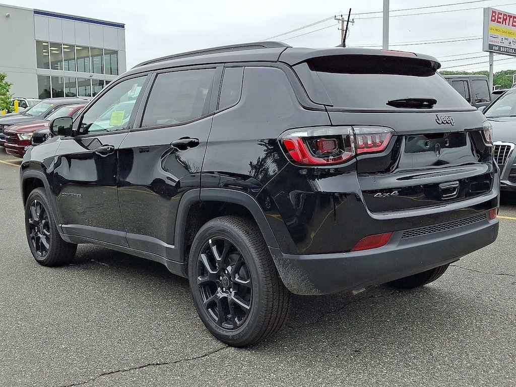 New 2026 Jeep Compass LATITUDE ALTITUDE 4X4 Sport Utility