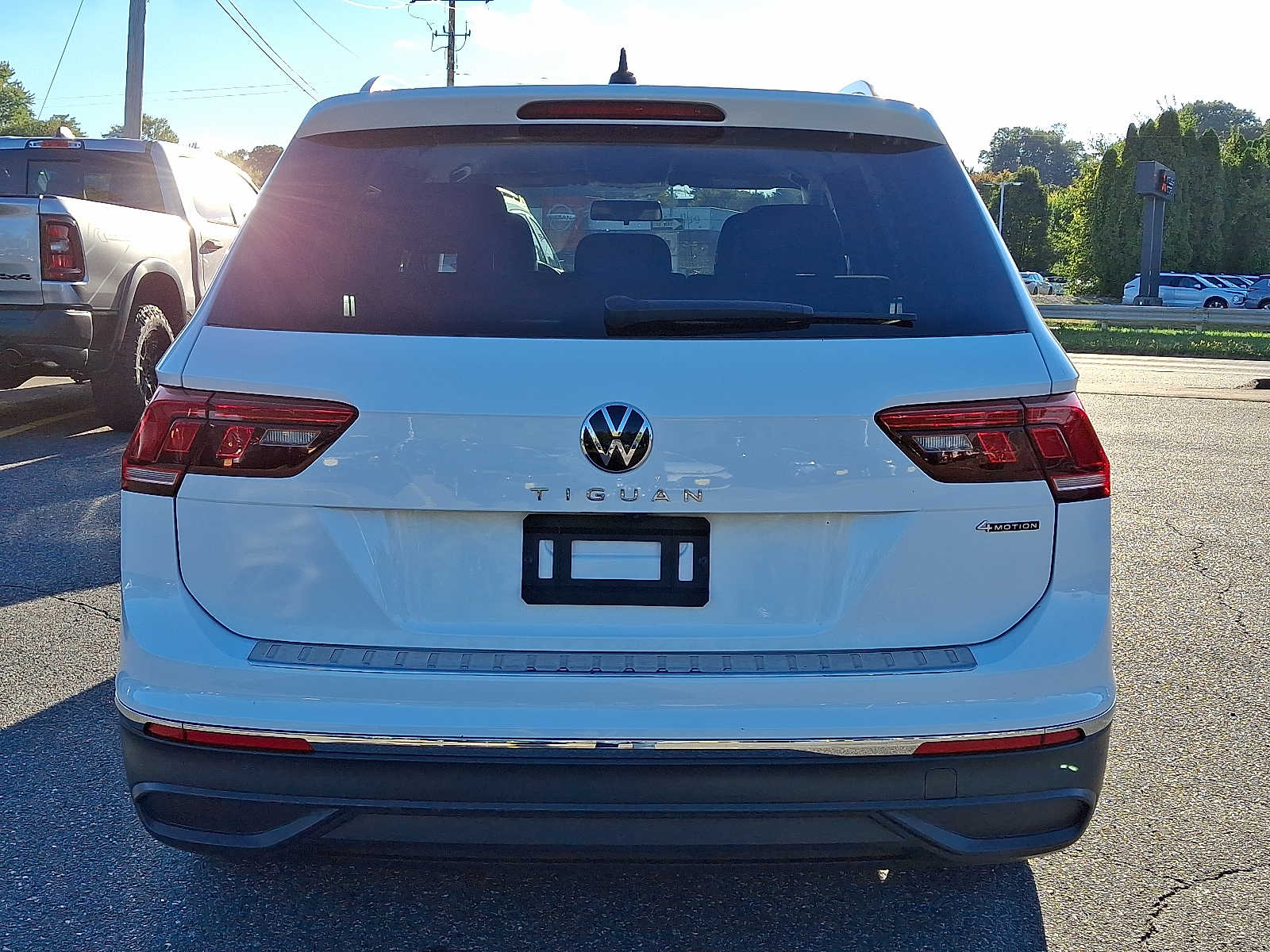 2022 Volkswagen Tiguan S photo 3