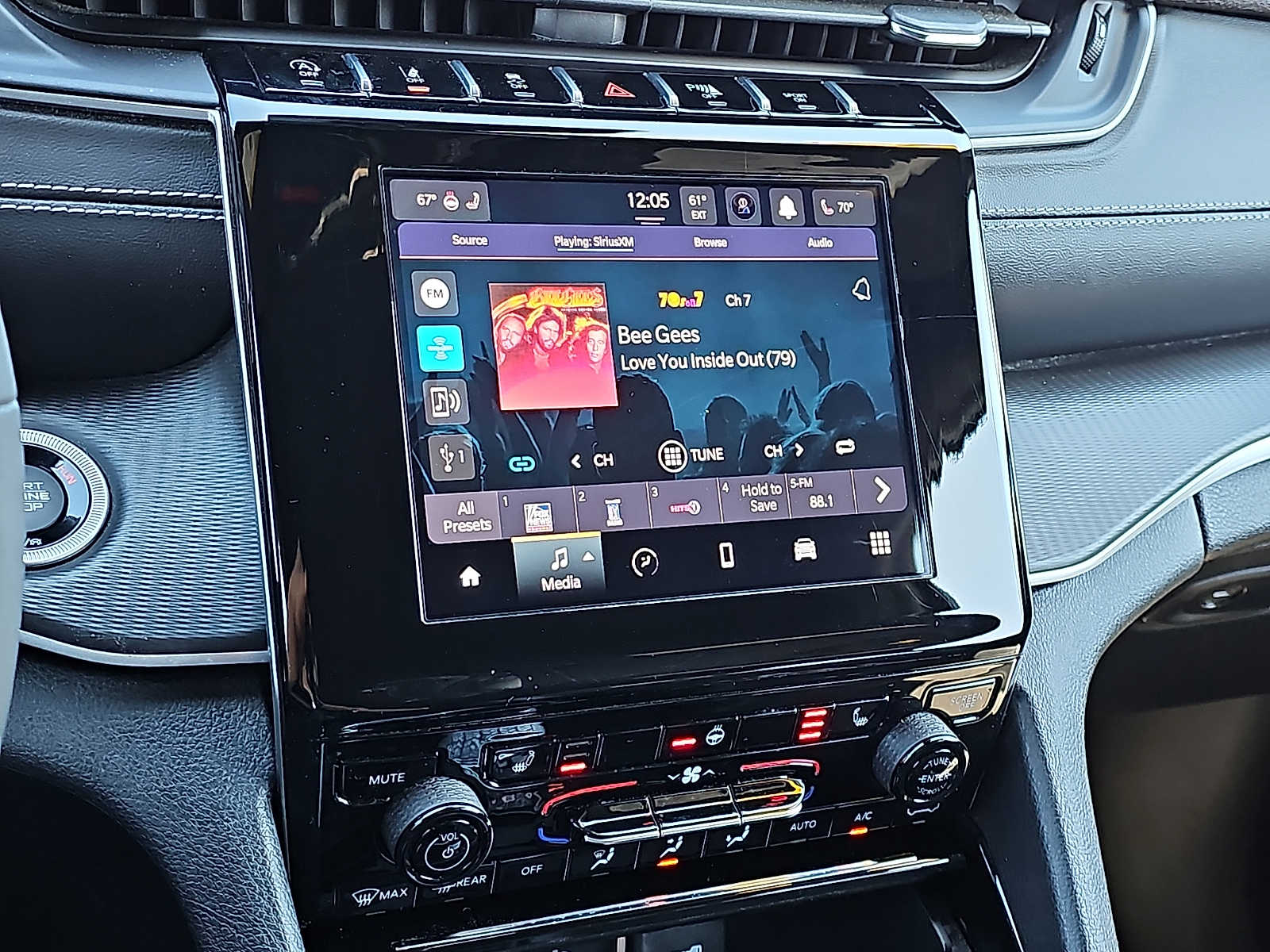 2023 Jeep Grand Cherokee Altitude - Photo 17