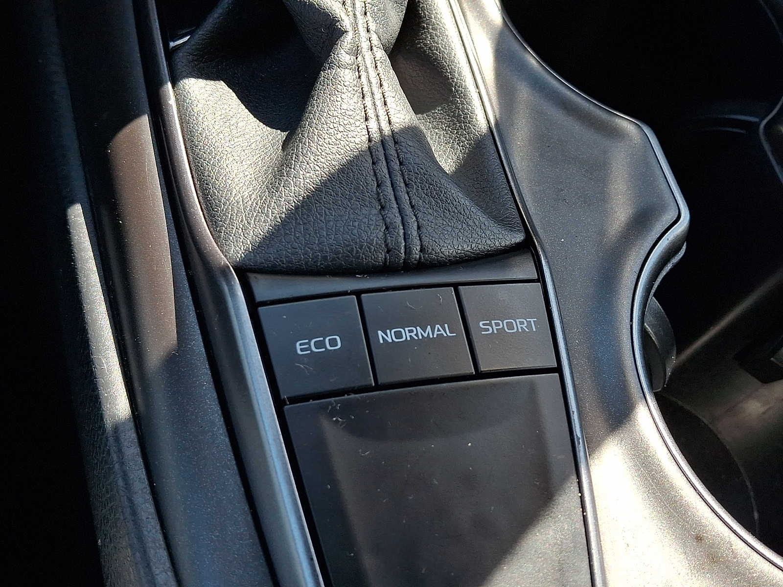 2024 Toyota Camry SE - Photo 23