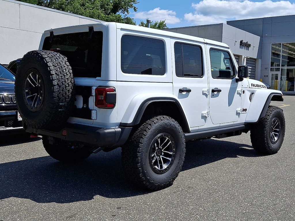 New 2026 Jeep Wrangler 4-DOOR RUBICON X Sport Utility
