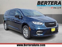 2025 Chrysler Pacifica SELECT Passenger Van