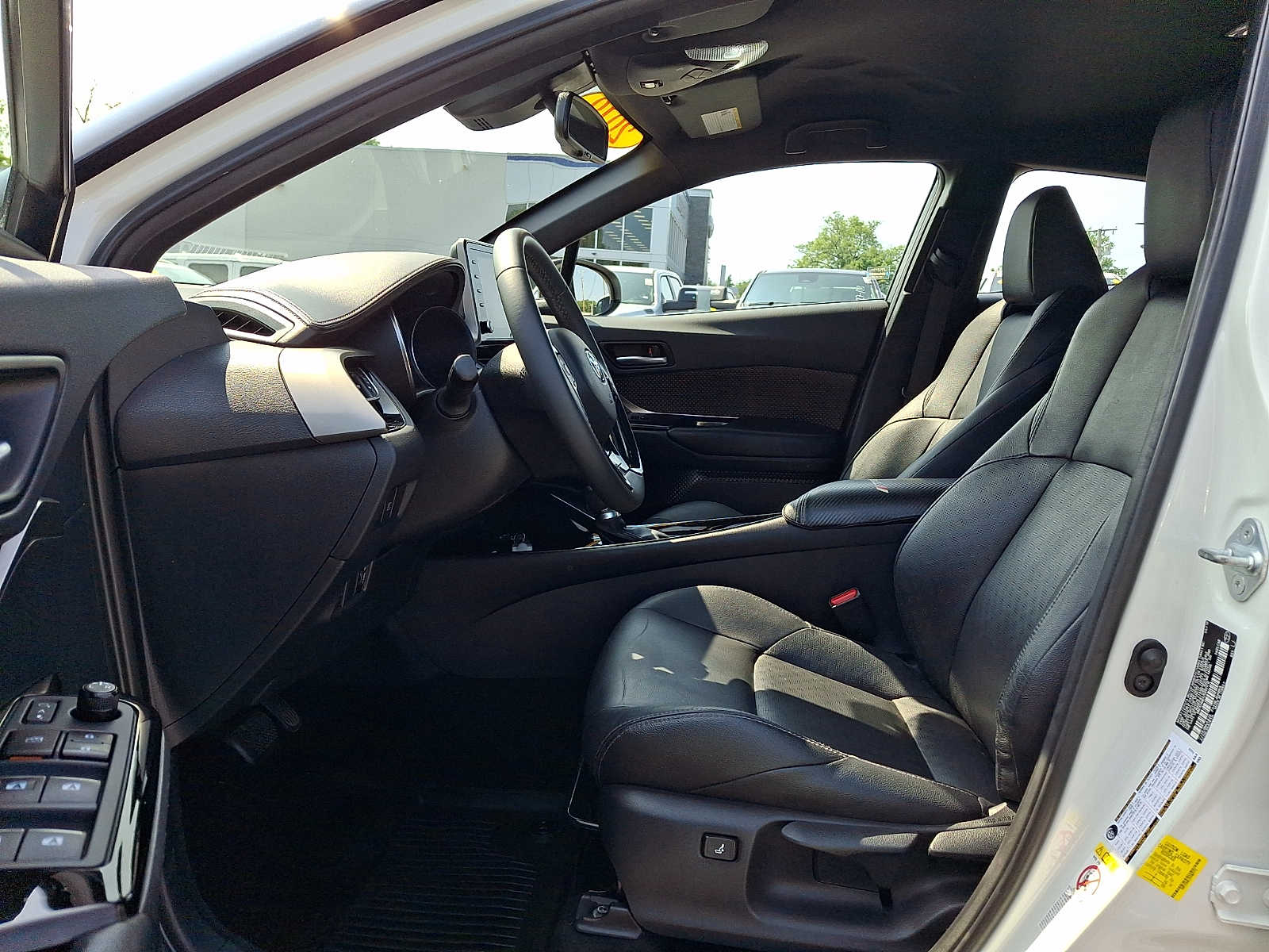 2019 Toyota C-HR Limited - Photo 13
