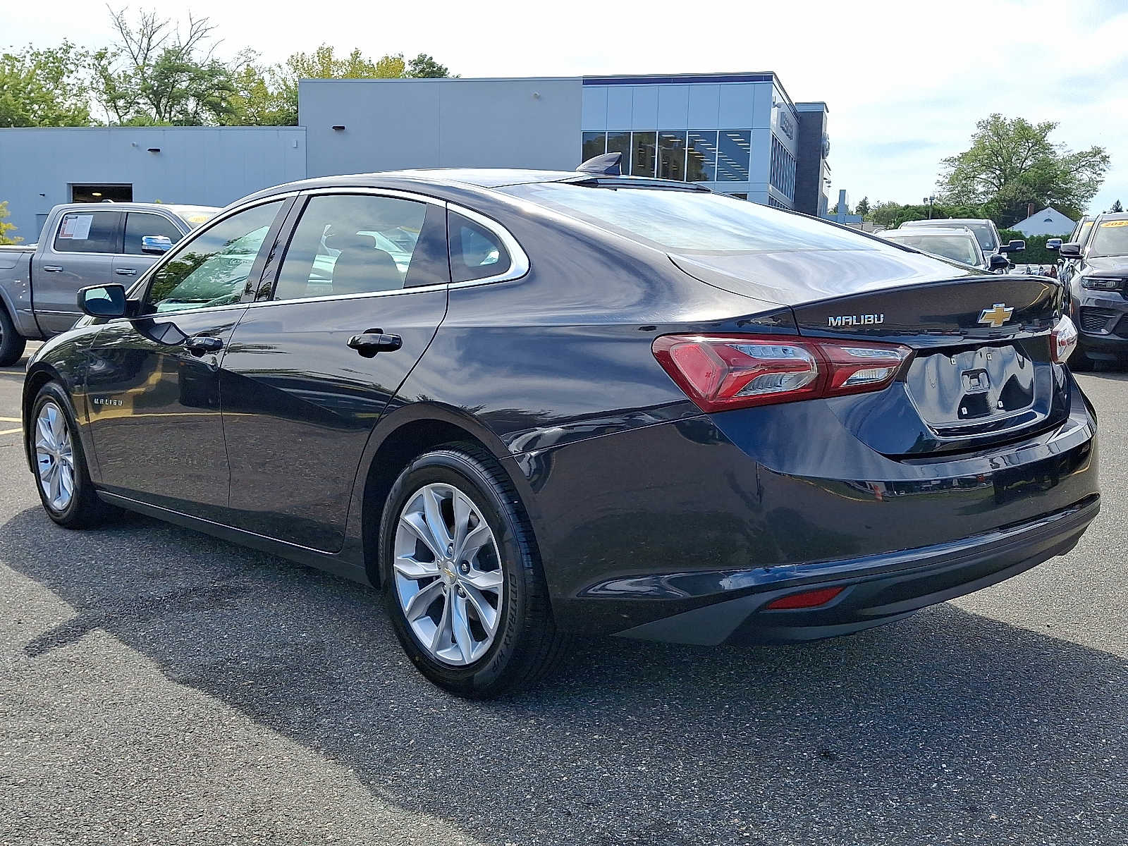 2022 Chevrolet Malibu 1LT photo 4