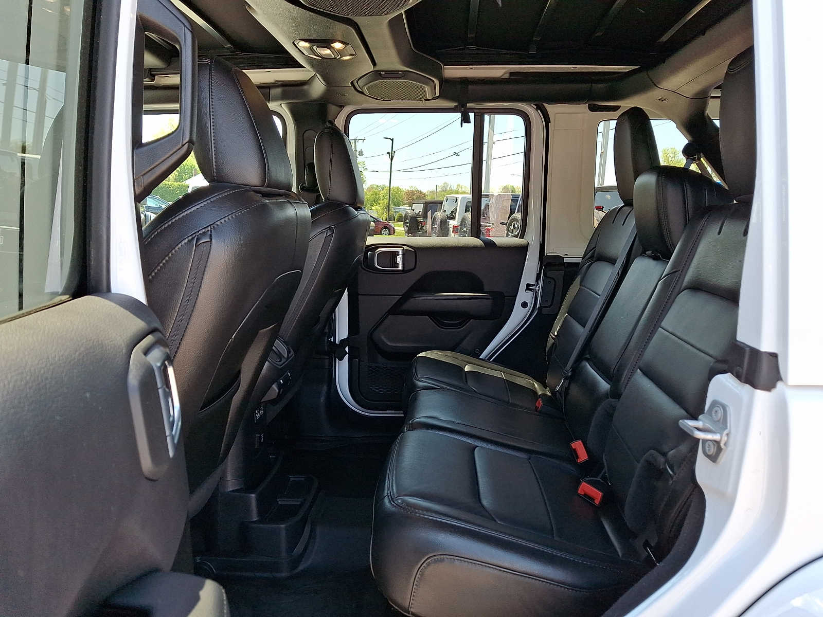 2022 Jeep Wrangler Unlimited Sahara Altitude - Photo 10
