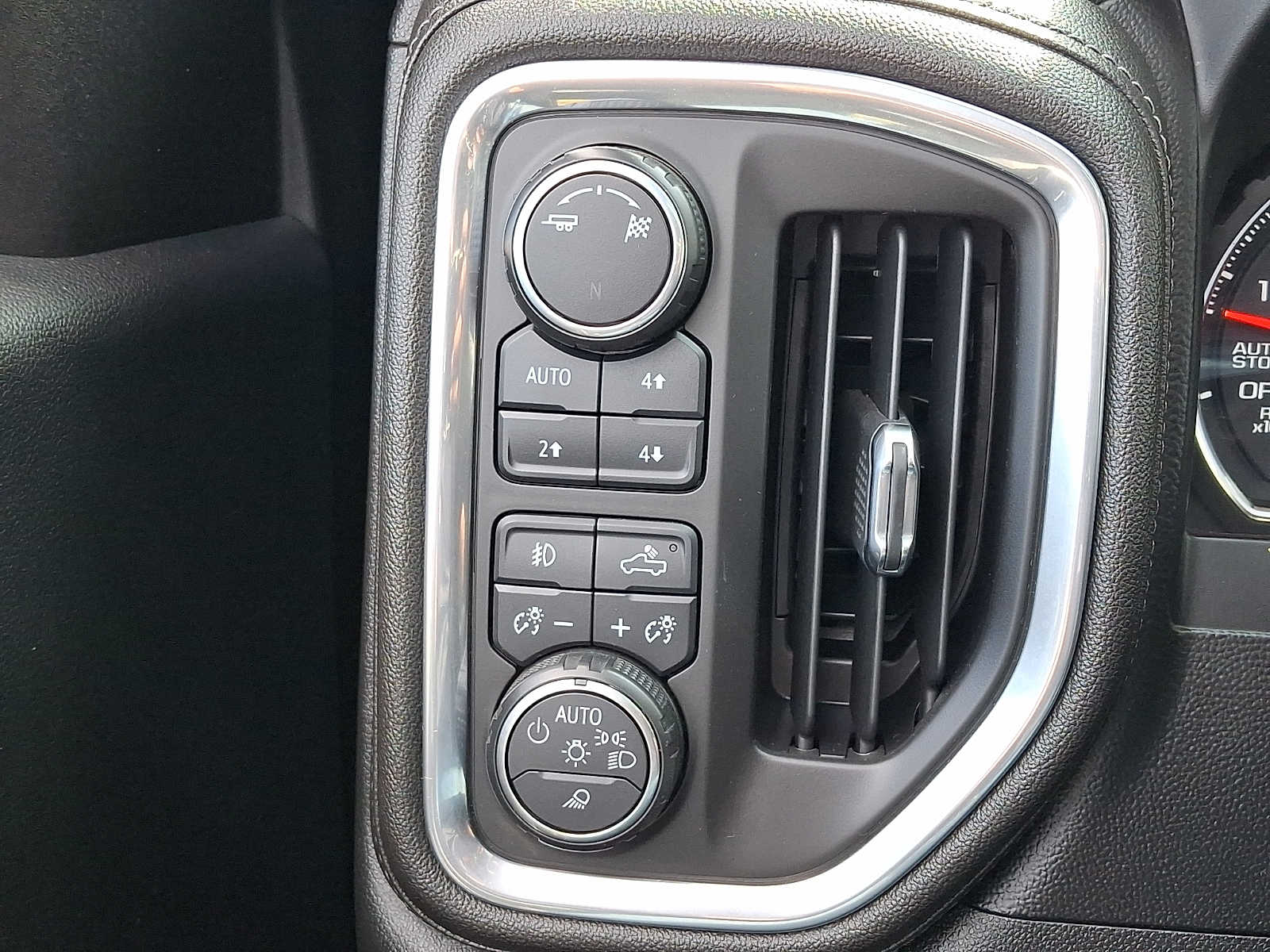 2019 Chevrolet Silverado 1500 LT Trail Boss - Photo 26