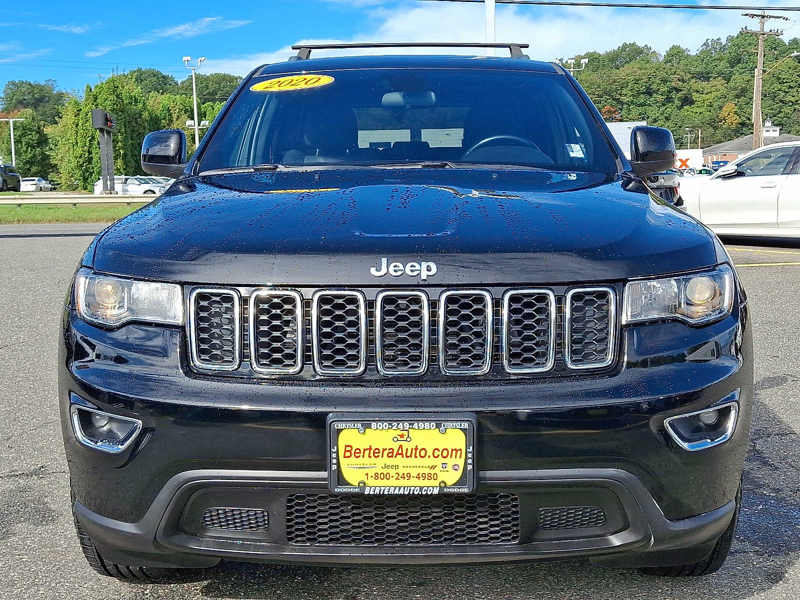 2020 Jeep Grand Cherokee Laredo E photo 2