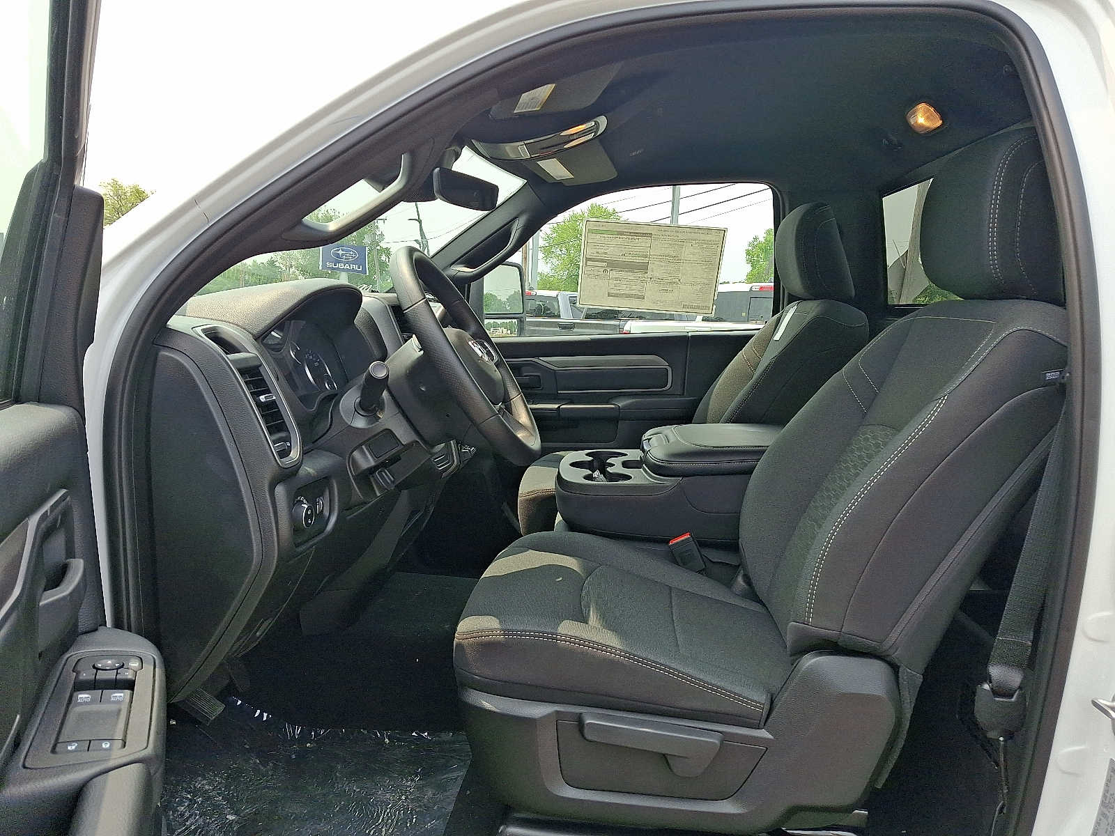 2025 RAM 2500 Tradesman - Photo 10