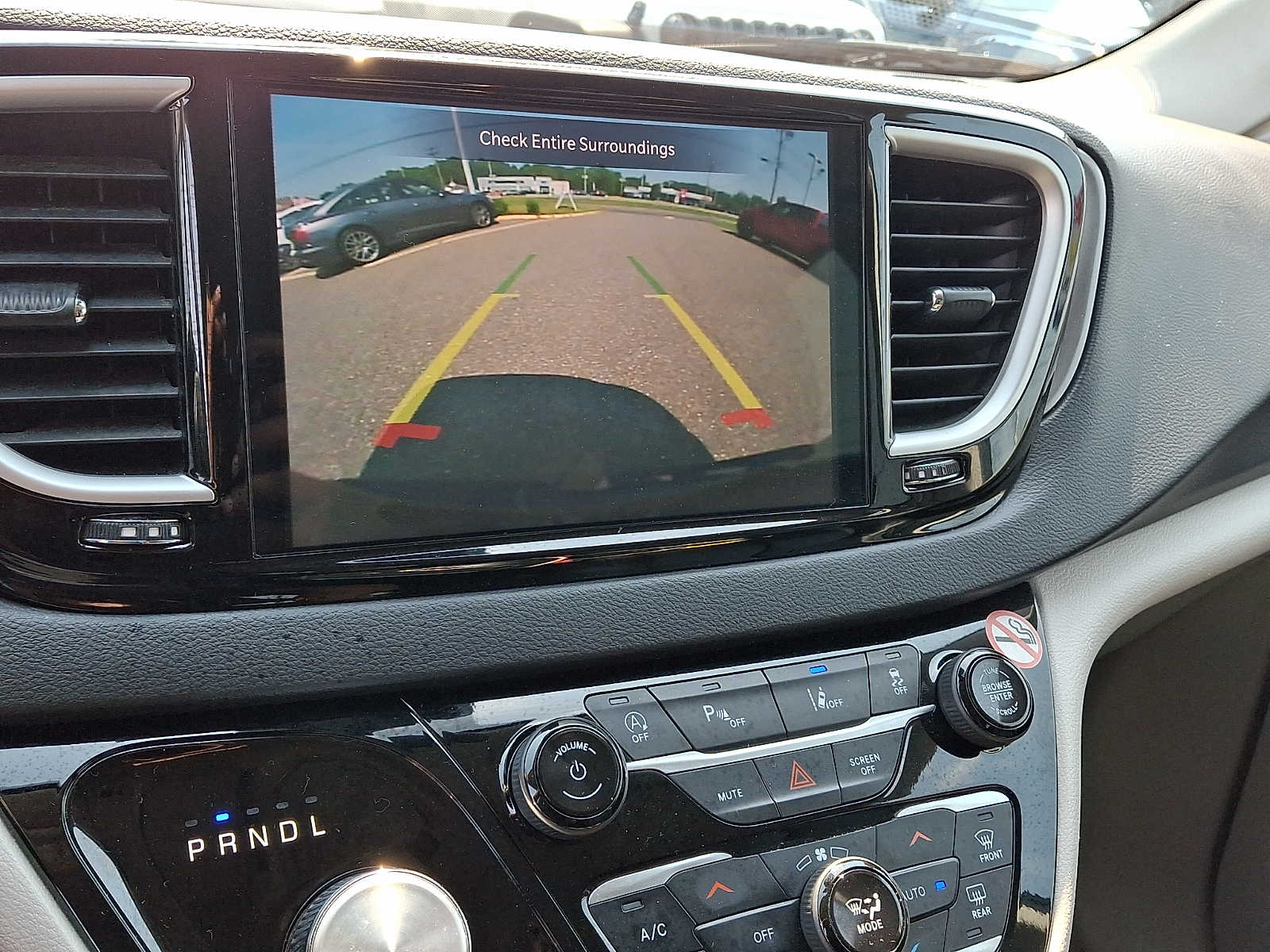 2024 Chrysler Pacifica Touring L - Photo 21