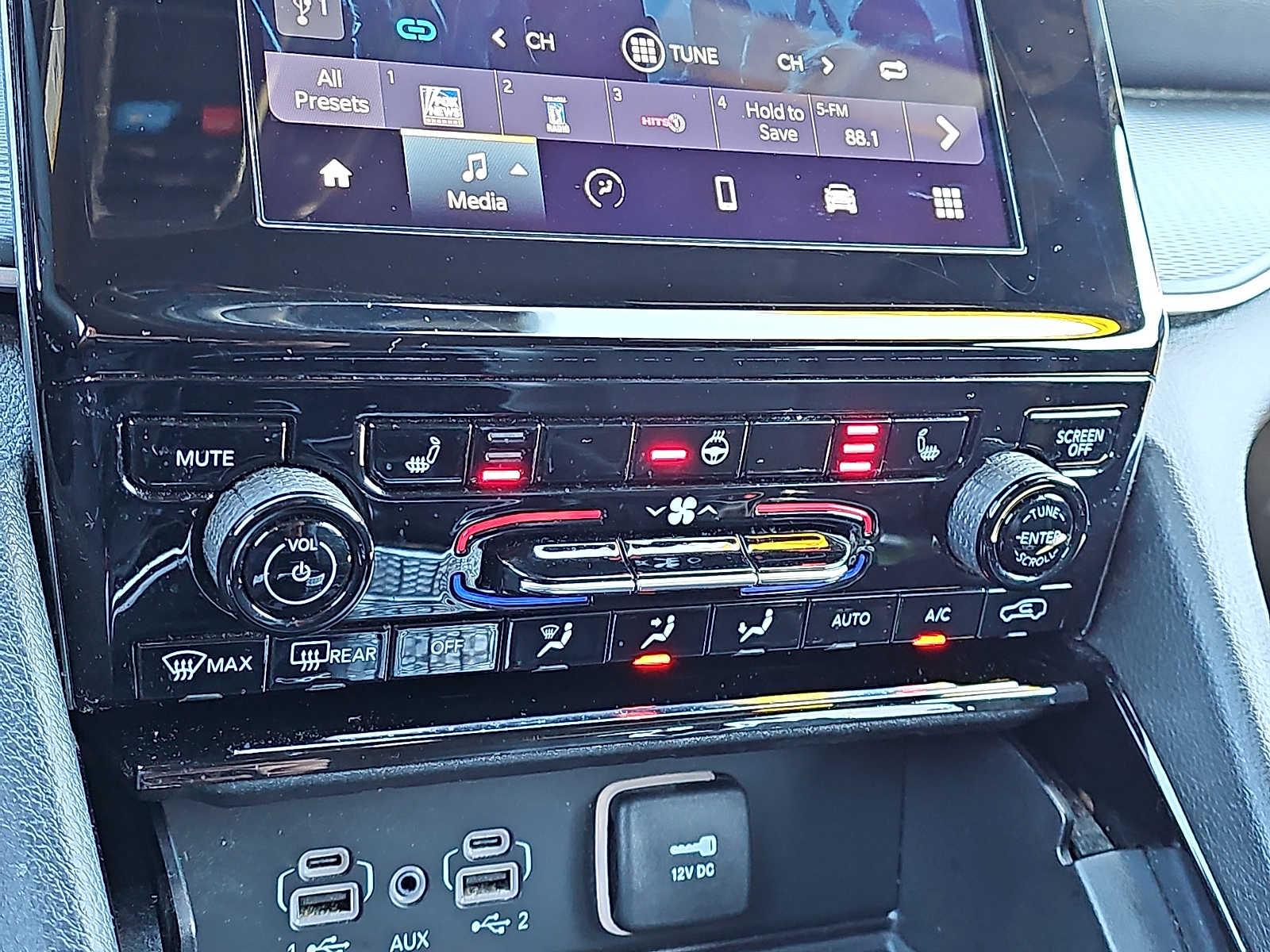 2023 Jeep Grand Cherokee Altitude - Photo 16
