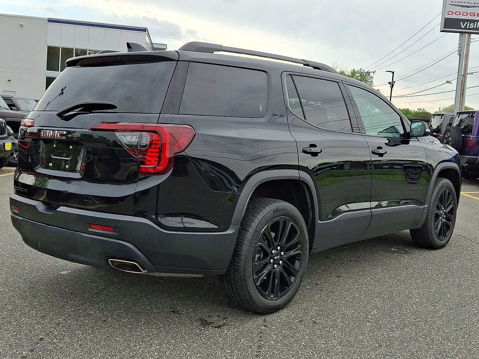 2023 GMC Acadia SLE - Photo 6