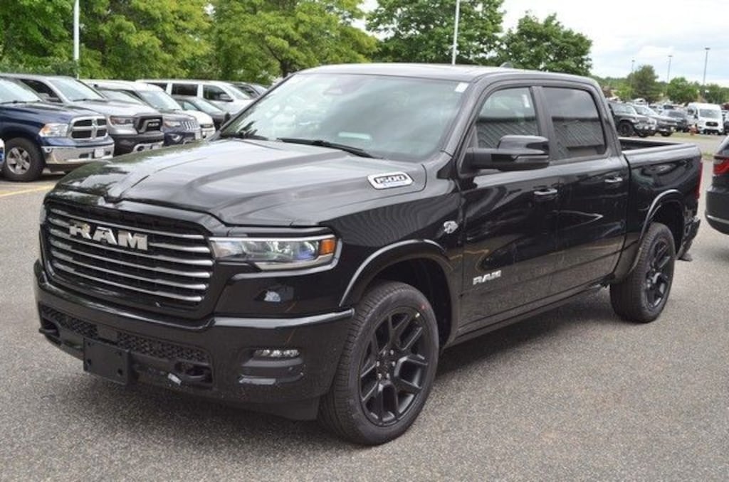 New 2026 Ram 1500 LARAMIE CREW CAB 4X4 5'7 BOX Pickup