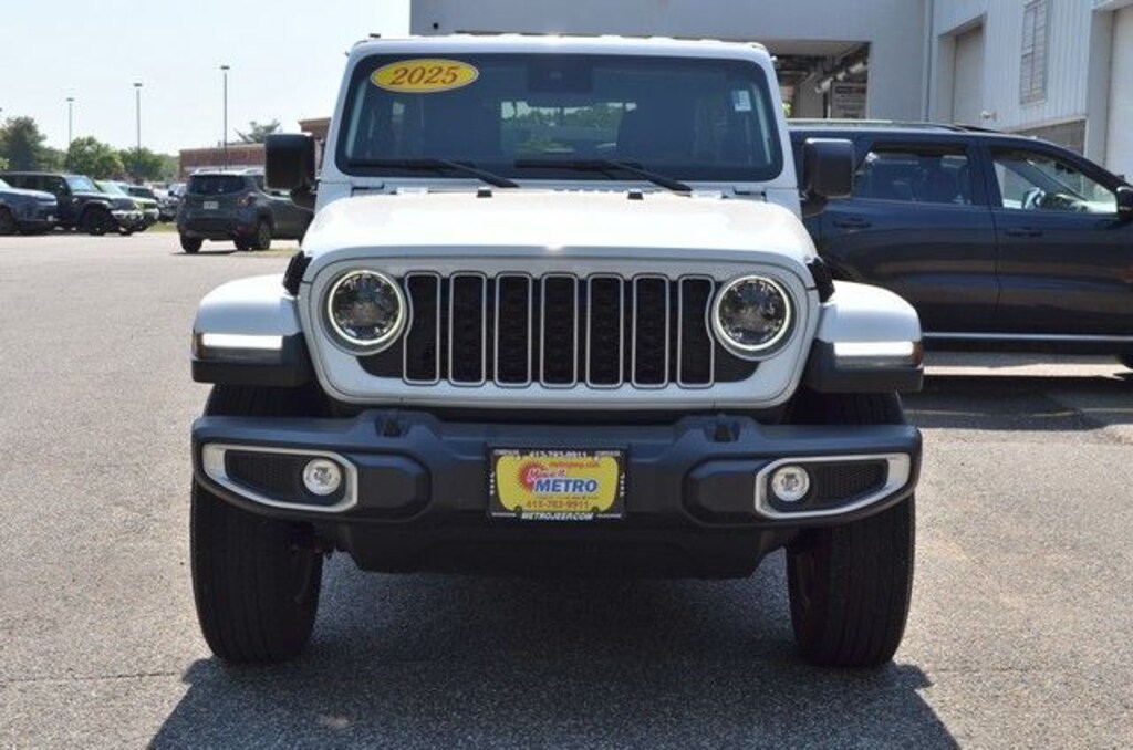 Used 2025 Jeep Wrangler