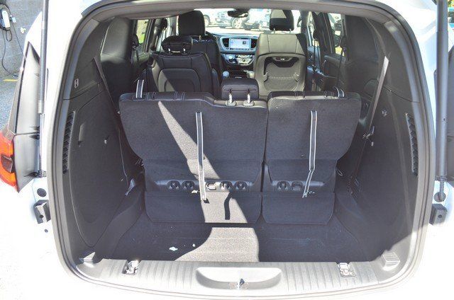 2026 Chrysler Pacifica Select - Photo 37