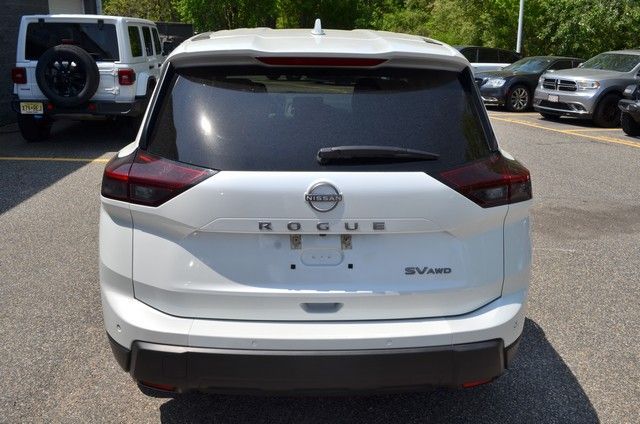 2024 Nissan Rogue SV - Photo 7