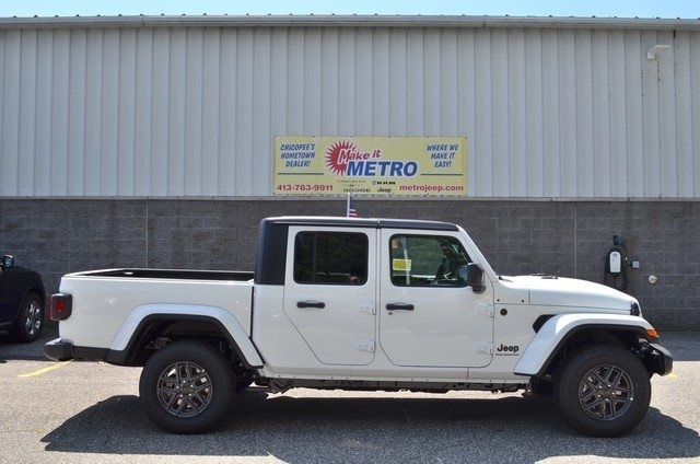 2025 Jeep Gladiator SPORT S 4X4