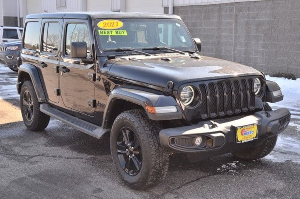 Used 2021 Jeep Wrangler Unlimited Sahara Altitude SUV