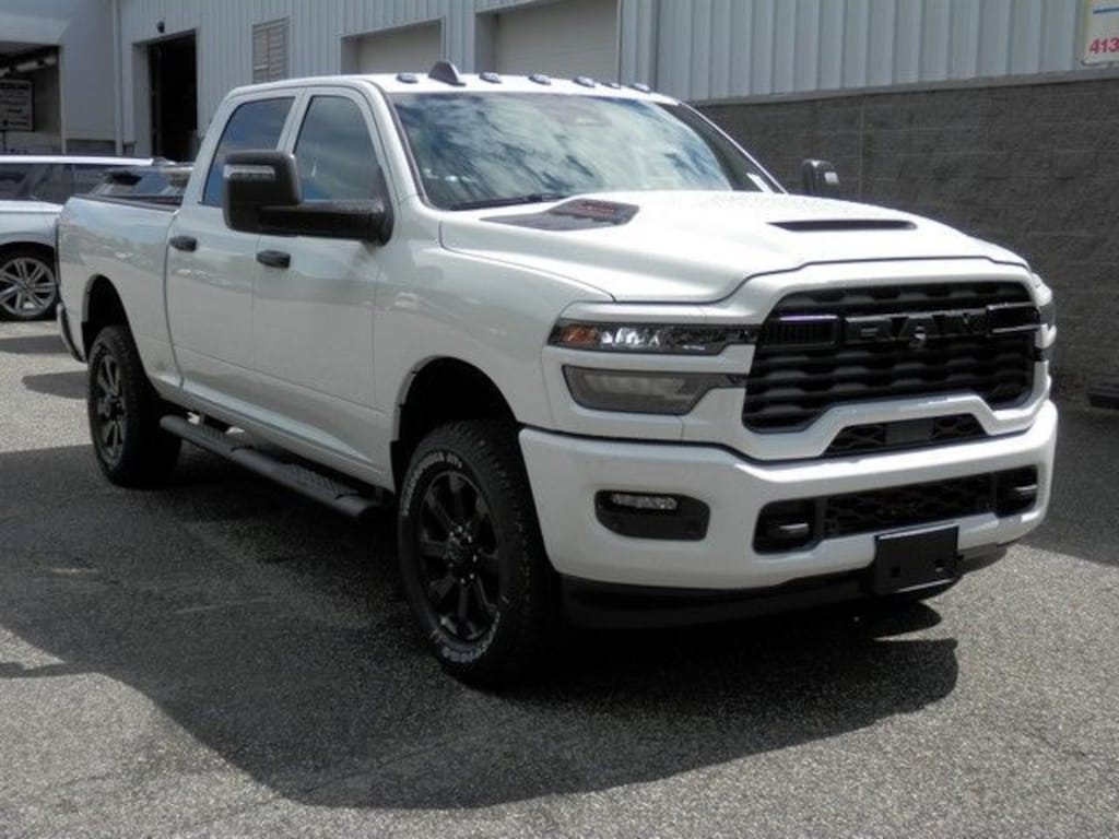 New 2026 Ram 2500 BLACK EXPRESS CREW CAB 4X4 6'4 BOX Pickup