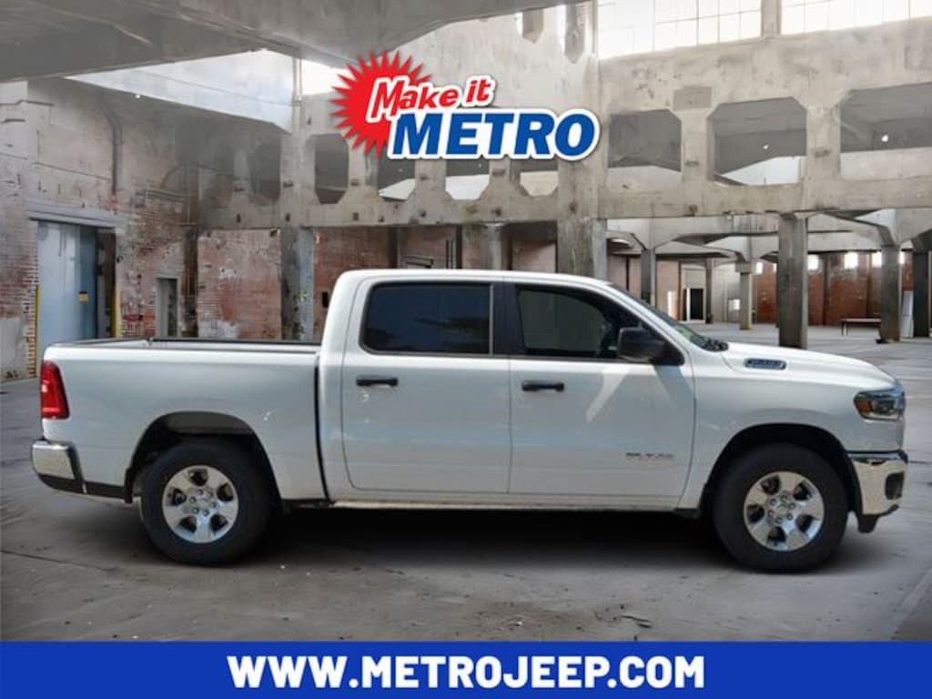 New 2026 Ram 1500 TRADESMAN CREW CAB 4X4 5'7 BOX Pickup