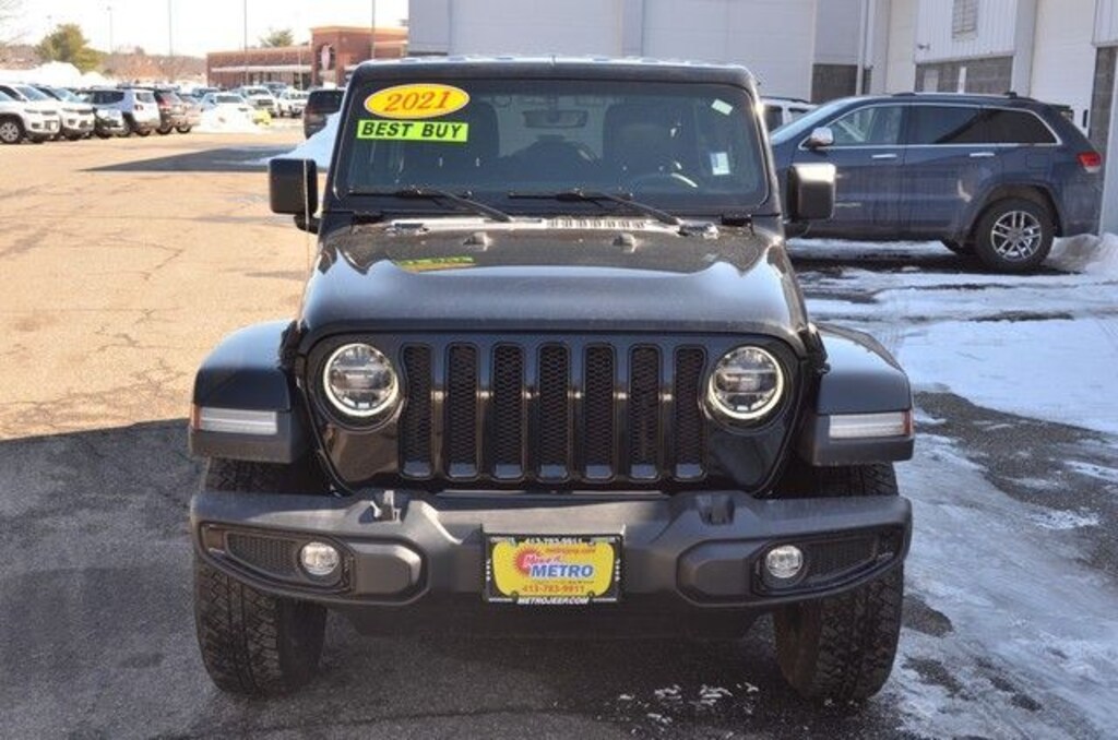 Used 2021 Jeep Wrangler Unlimited Sahara Altitude SUV