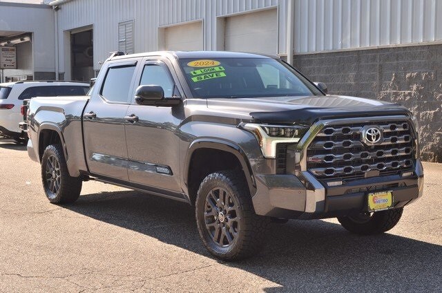 2024 Toyota Tundra Platinum photo 2