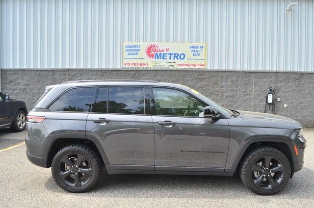 2023 Jeep Grand Cherokee Altitude - Photo 9
