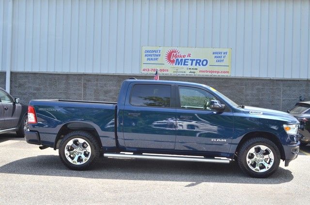 2023 RAM 1500 Big Horn/Lone Star 4x4 Crew Cab 5'7's photo