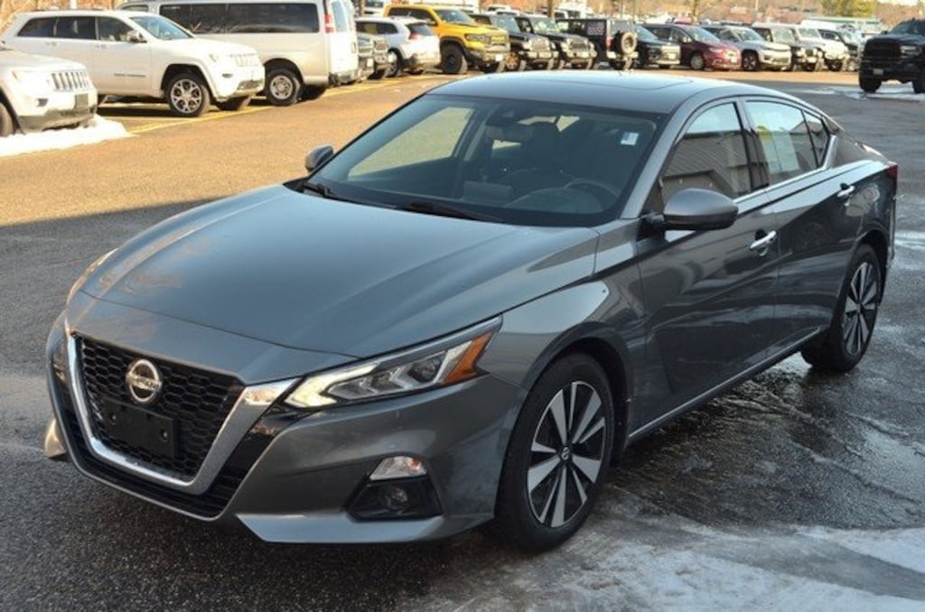 Used 2020 Nissan Altima 2.5 SV Sedan