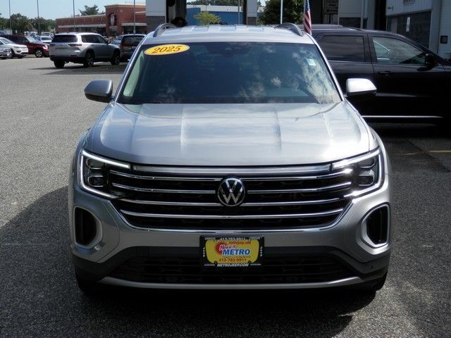 Used 2025 Volkswagen Atlas 2.0T SE w/Technology SUV