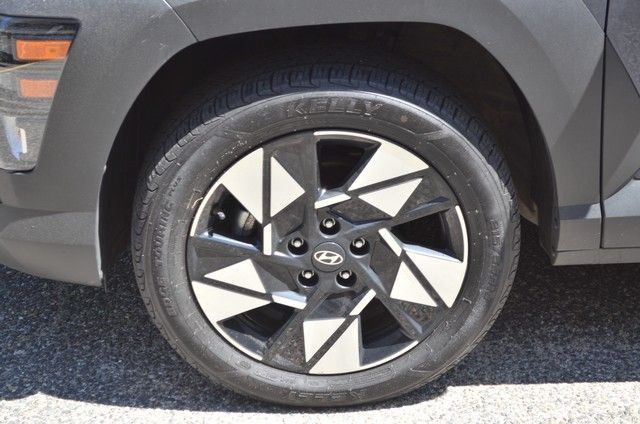 2024 Hyundai Kona SEL - Photo 13