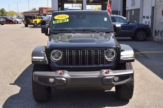 2024 Jeep Wrangler Rubicon photo 3